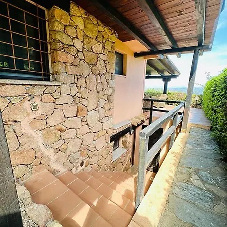 Domos De Rocca